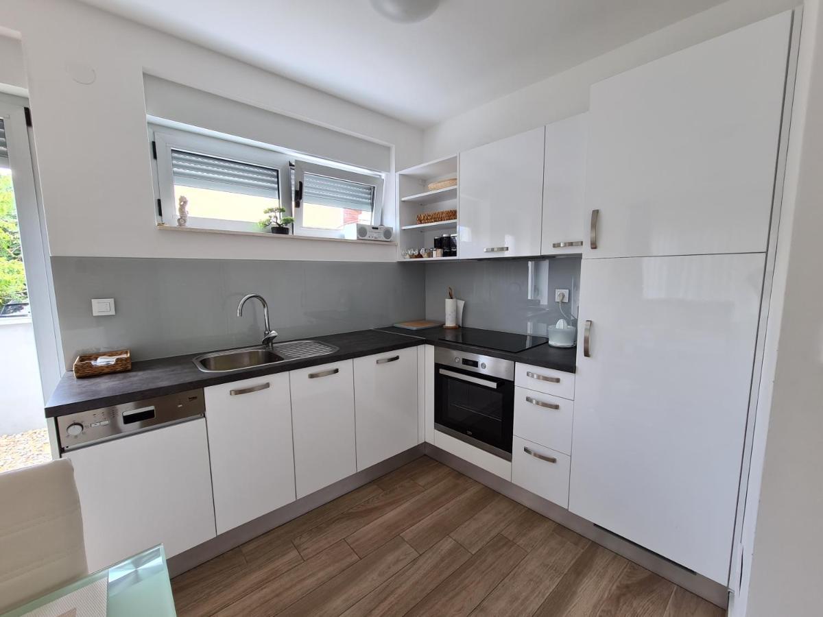 Love Borik Apartment 扎达尔 外观 照片