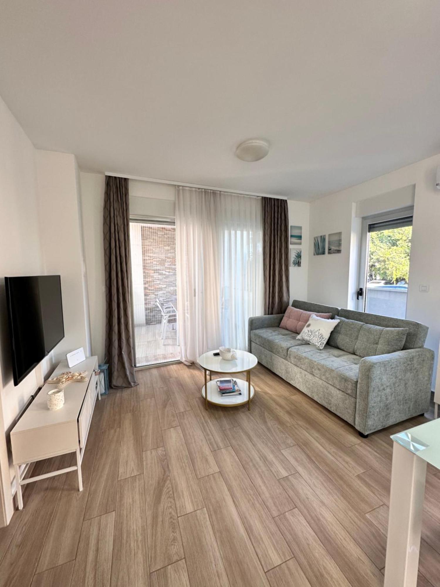 Love Borik Apartment 扎达尔 外观 照片